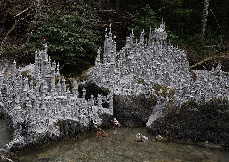 image du chateau d'argile dans le toleure entre biere et saubraz